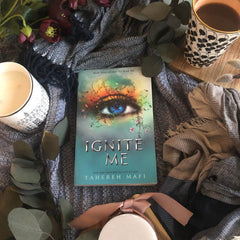 Ignite Me - Tahereh Mafi - Reading Books