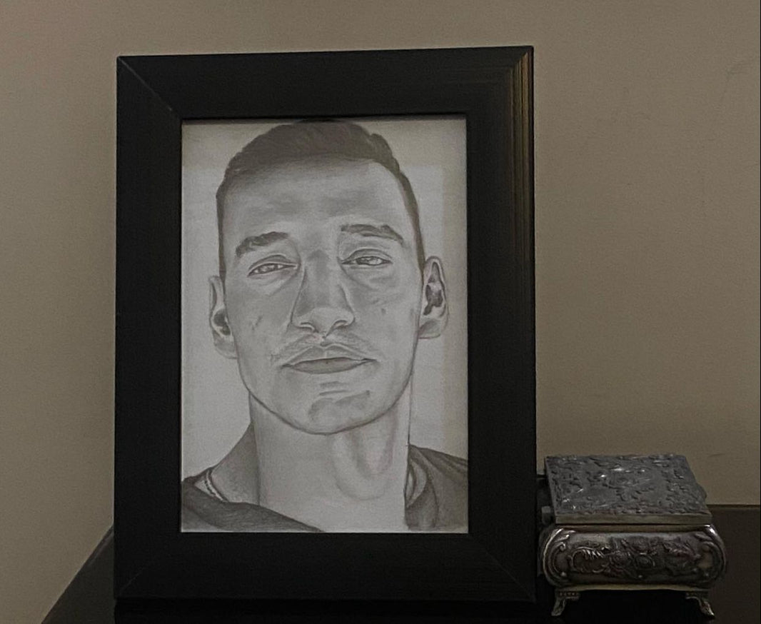 mini pencil portrait frame
