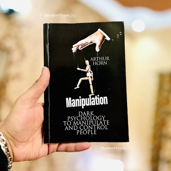 Manipulation - Arthur Horn - Reading Books